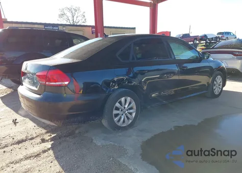 2012 Volkswagen Passat 2.5L S z USA, uszkodzony, nr VIN 1VWAH7A38CC080971